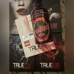 True blood 5 dvd set & tru blood bottle collectors set goth vampire vamp